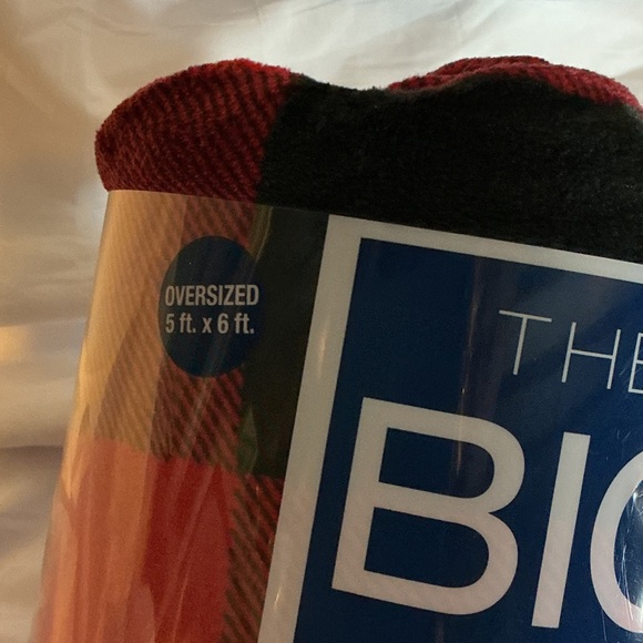 The Big One Red and Black Checkered Plush Throw - Picture 3 of 6